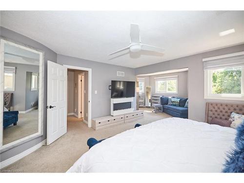 23 Barbican Trail, St. Catharines, ON - Indoor Photo Showing Bedroom