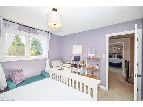 23 Barbican Trail, St. Catharines, ON - Indoor Photo Showing Bedroom