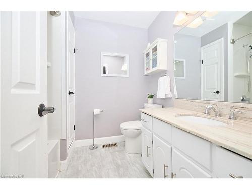 23 Barbican Trail, St. Catharines, ON - Indoor Photo Showing Bathroom