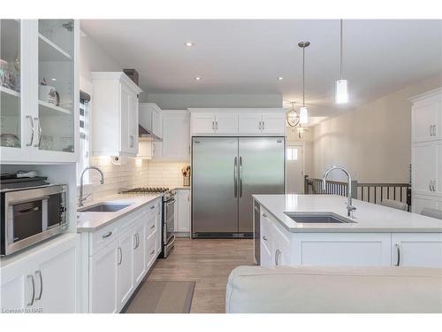 6-3573 Dominion Road, Ridgeway, ON - Indoor Photo Showing Kitchen With Upgraded Kitchen