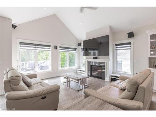 6-3573 Dominion Road, Ridgeway, ON - Indoor Photo Showing Living Room With Fireplace