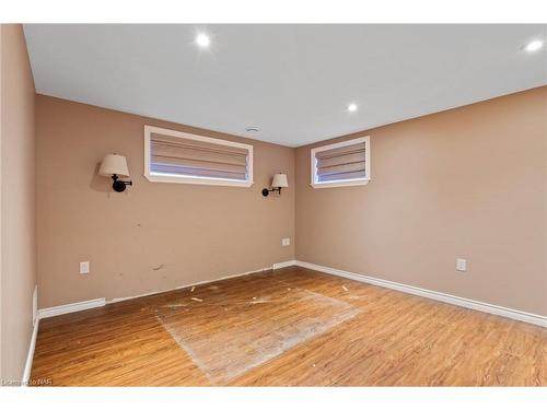 20 Tanbark Road, Niagara-On-The-Lake, ON - Indoor Photo Showing Other Room