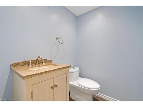 20 Tanbark Road, Niagara-On-The-Lake, ON - Indoor Photo Showing Bathroom