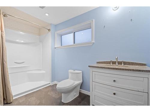 20 Tanbark Road, Niagara-On-The-Lake, ON - Indoor Photo Showing Bathroom