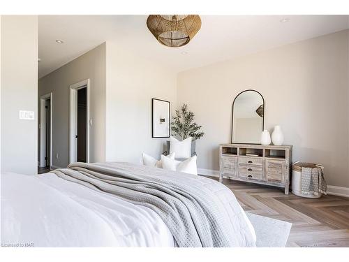 3589 Whispering Woods Trail, Ridgeway, ON - Indoor Photo Showing Bedroom