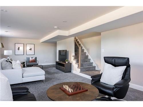 3589 Whispering Woods Trail, Ridgeway, ON - Indoor Photo Showing Living Room