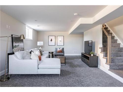 3589 Whispering Woods Trail, Ridgeway, ON - Indoor Photo Showing Living Room