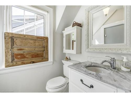 2 Pinehill Road, St. Catharines, ON - Indoor Photo Showing Bathroom