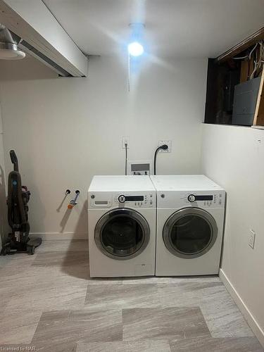 6080 Murray Street, Niagara Falls, ON - Indoor Photo Showing Laundry Room