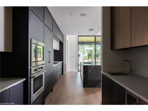 1613G Lookout Street, Fonthill, ON - Indoor Photo Showing Kitchen