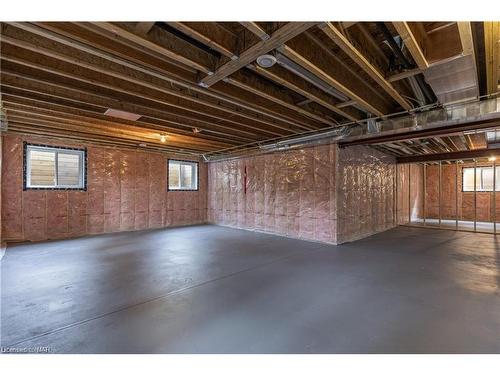 1613G Lookout Street, Fonthill, ON - Indoor Photo Showing Basement