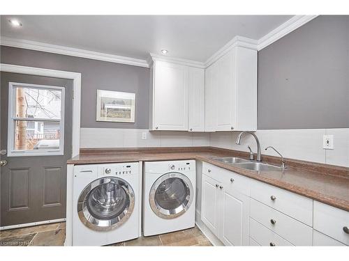 26 Christie Street, St. Catharines, ON - Indoor Photo Showing Laundry Room