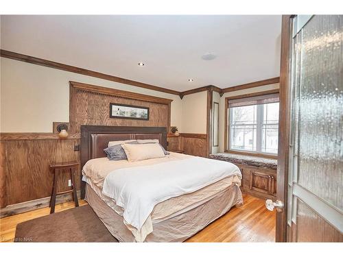 26 Christie Street, St. Catharines, ON - Indoor Photo Showing Bedroom