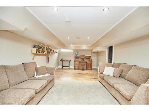 26 Christie Street, St. Catharines, ON - Indoor Photo Showing Living Room