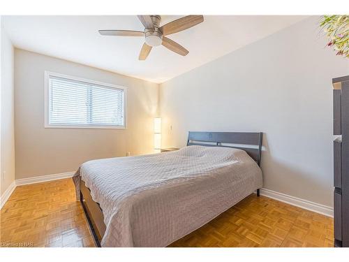 8 Donalda Court, St. Catharines, ON - Indoor Photo Showing Bedroom