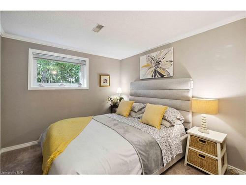 11 Brittany Court, St. Catharines, ON - Indoor Photo Showing Bedroom