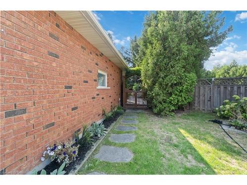 11 Brittany Court, St. Catharines, ON - Outdoor