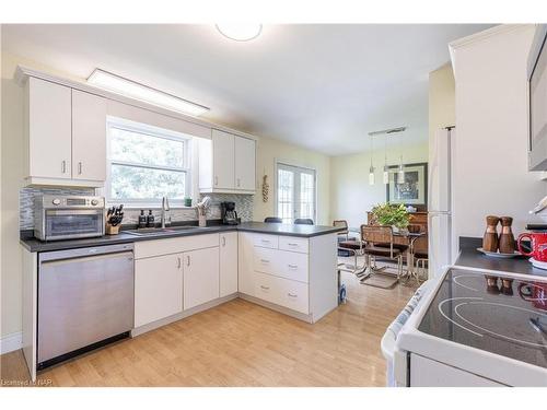 95 Ost Avenue, Port Colborne, ON - Indoor Photo Showing Kitchen With Double Sink