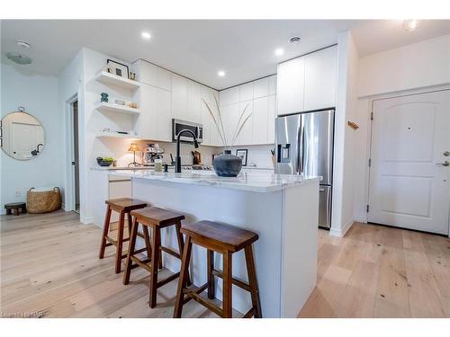 107-2799 St. Paul Avenue, Niagara Falls, ON - Indoor Photo Showing Kitchen