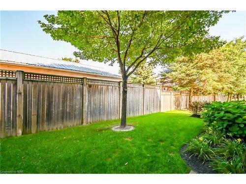 107-2799 St. Paul Avenue, Niagara Falls, ON - Outdoor With Backyard