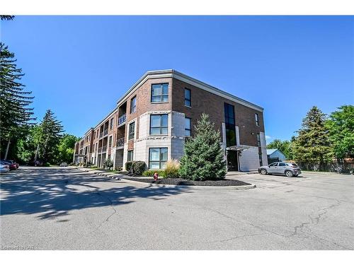 107-2799 St. Paul Avenue, Niagara Falls, ON - Outdoor With Facade