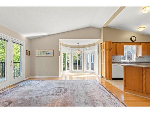 20-53 Bunting Road, St. Catharines, ON - Indoor Photo Showing Kitchen