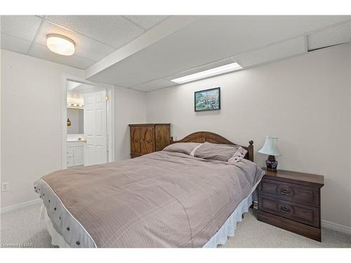 20-53 Bunting Road, St. Catharines, ON - Indoor Photo Showing Bedroom