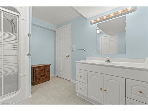 20-53 Bunting Road, St. Catharines, ON - Indoor Photo Showing Bathroom