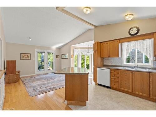 20-53 Bunting Road, St. Catharines, ON - Indoor Photo Showing Kitchen