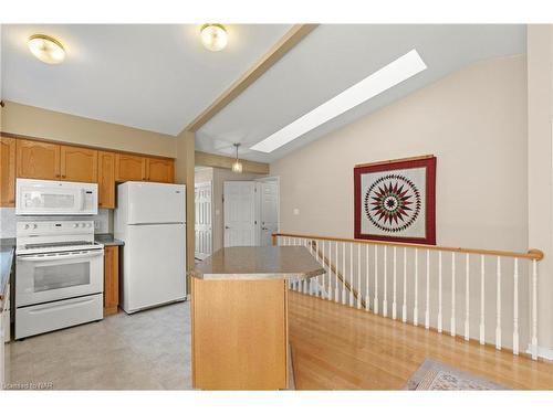 20-53 Bunting Road, St. Catharines, ON - Indoor Photo Showing Kitchen