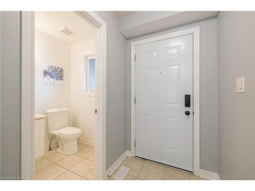 6254 Ash Street, Niagara Falls, ON - Indoor Photo Showing Bathroom