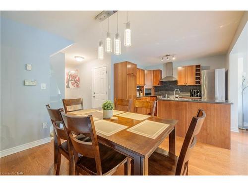 6254 Ash Street, Niagara Falls, ON - Indoor Photo Showing Dining Room