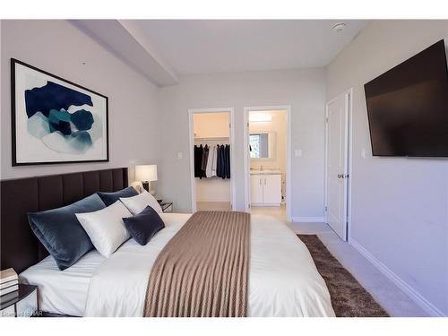 190 Pilkington Street, Thorold, ON - Indoor Photo Showing Bedroom