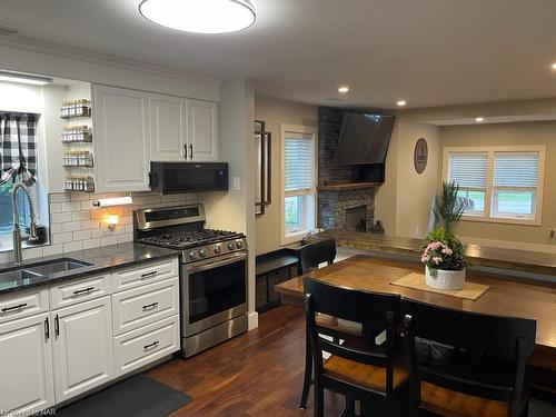 228 Ridgeway Road, Crystal Beach, ON - Indoor Photo Showing Kitchen With Double Sink