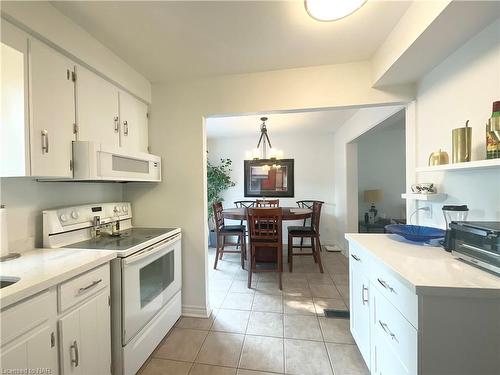 14 Stockwell Road, St. Catharines, ON - Indoor Photo Showing Kitchen