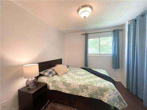 14 Stockwell Road, St. Catharines, ON - Indoor Photo Showing Bedroom