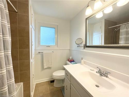 14 Stockwell Road, St. Catharines, ON - Indoor Photo Showing Bathroom