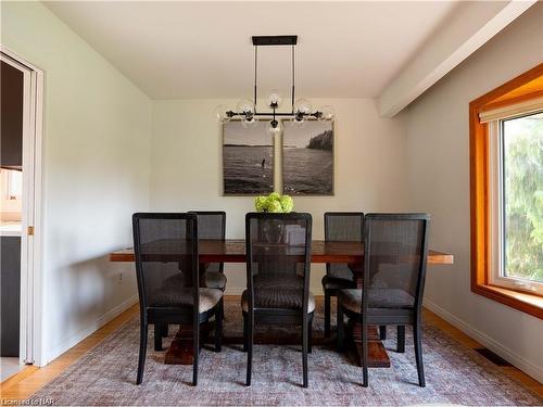 15 Rosemount Avenue, St. Catharines, ON - Indoor Photo Showing Dining Room