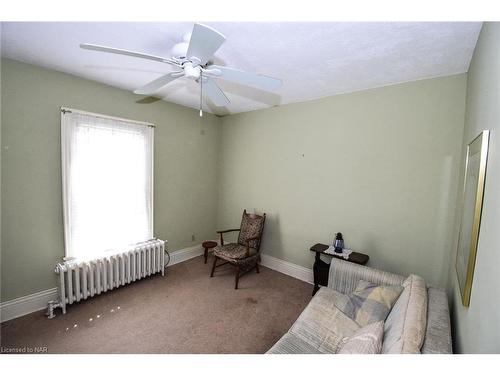 499 Townline Road, Niagara-On-The-Lake, ON - Indoor Photo Showing Bedroom