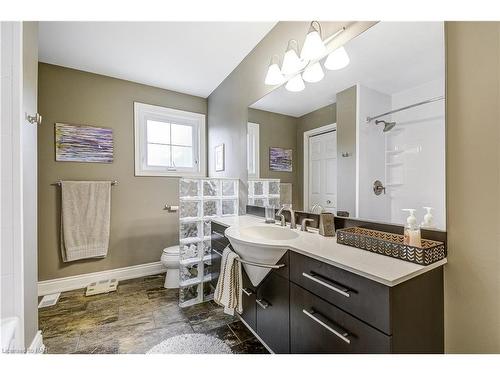 29 Colonel Butler Crescent, Niagara-On-The-Lake, ON - Indoor Photo Showing Bathroom