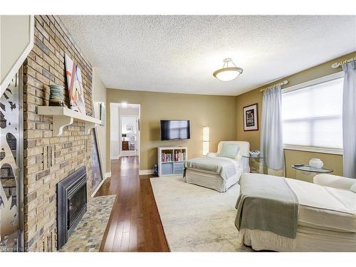 29 Colonel Butler Crescent, Niagara-On-The-Lake, ON - Indoor With Fireplace