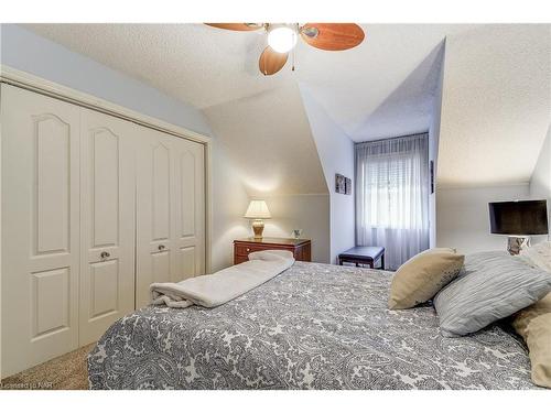 29 Colonel Butler Crescent, Niagara-On-The-Lake, ON - Indoor Photo Showing Bedroom