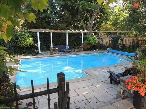 29 Colonel Butler Crescent, Niagara-On-The-Lake, ON - Outdoor With In Ground Pool With Deck Patio Veranda With Backyard