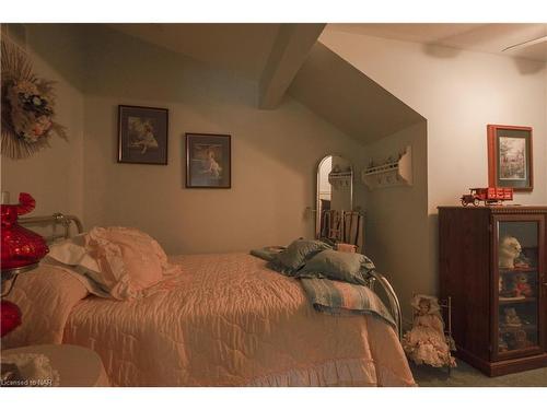 23 Portal Drive, Port Colborne, ON - Indoor Photo Showing Bedroom