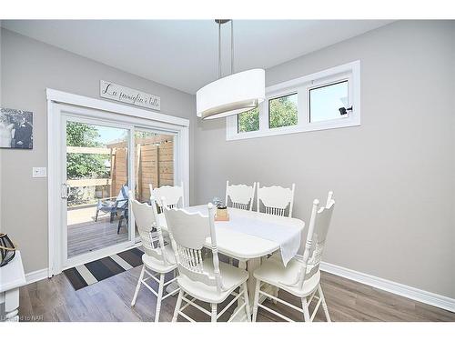 3359 Laurie Avenue, Vineland Station, ON - Indoor Photo Showing Dining Room