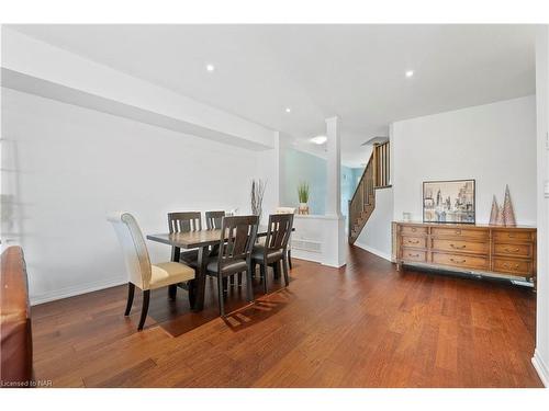 4065 Healing Street, Beamsville, ON - Indoor Photo Showing Dining Room