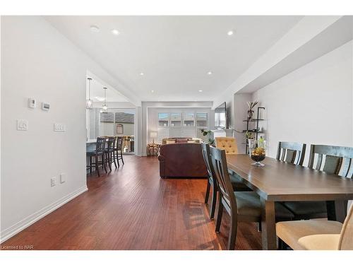 4065 Healing Street, Beamsville, ON - Indoor Photo Showing Dining Room