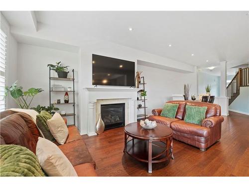 4065 Healing Street, Beamsville, ON - Indoor Photo Showing Living Room With Fireplace