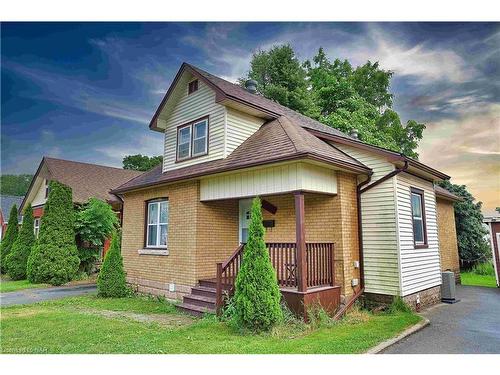 6462 Barker Street, Niagara Falls, ON - Outdoor