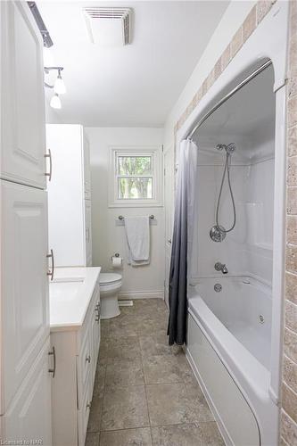 477 Dorchester Street, Niagara-On-The-Lake, ON - Indoor Photo Showing Bathroom